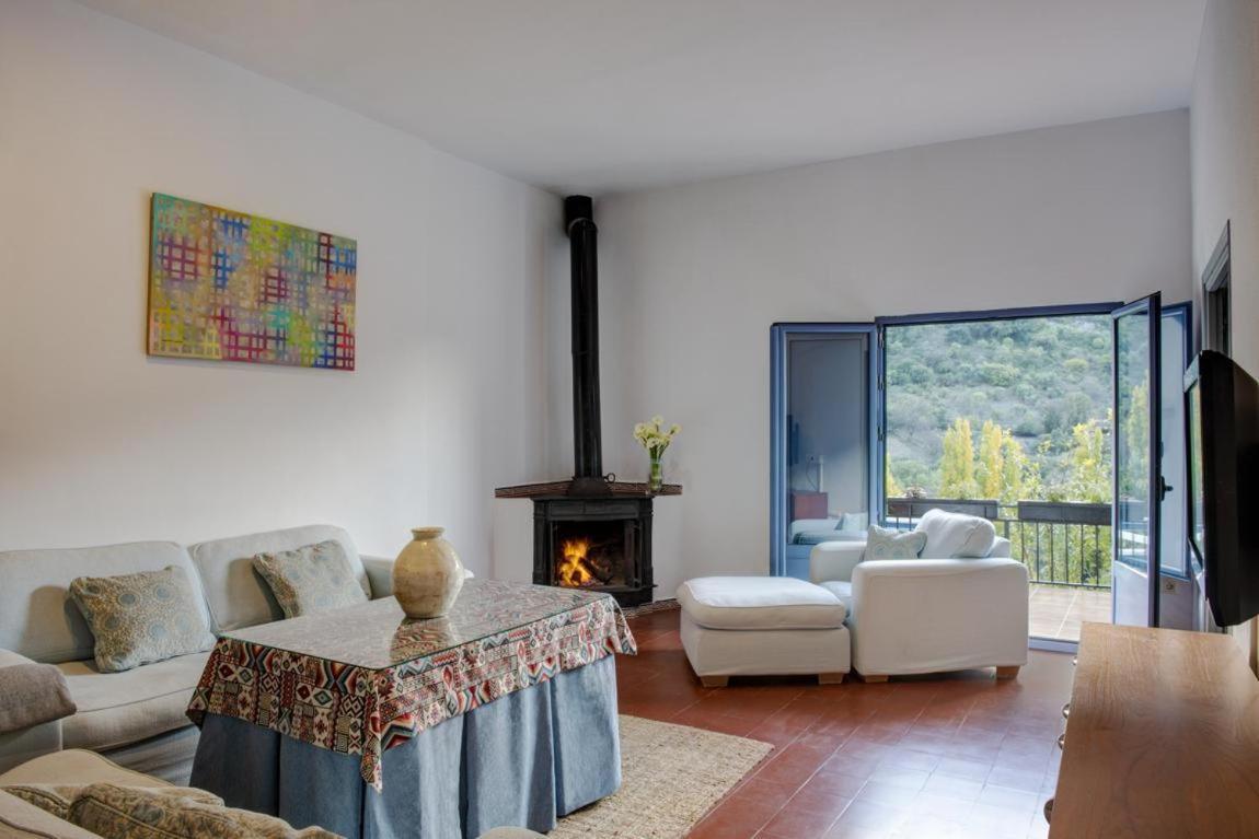 Stunning Home Benamahoma 4 Bed - Sierra Grazalema エクステリア 写真